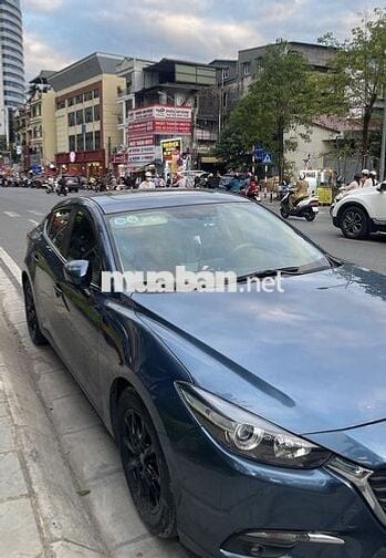 Mazda 3 đời 2018 màu xanh, 100.000 km