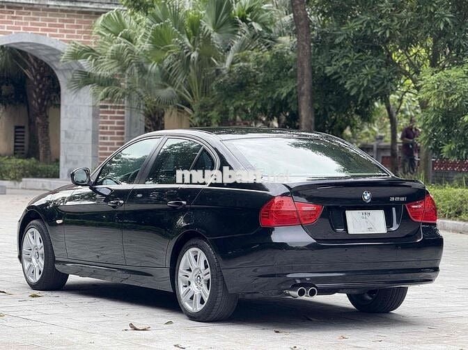 BMW 3 Series 325i 2010