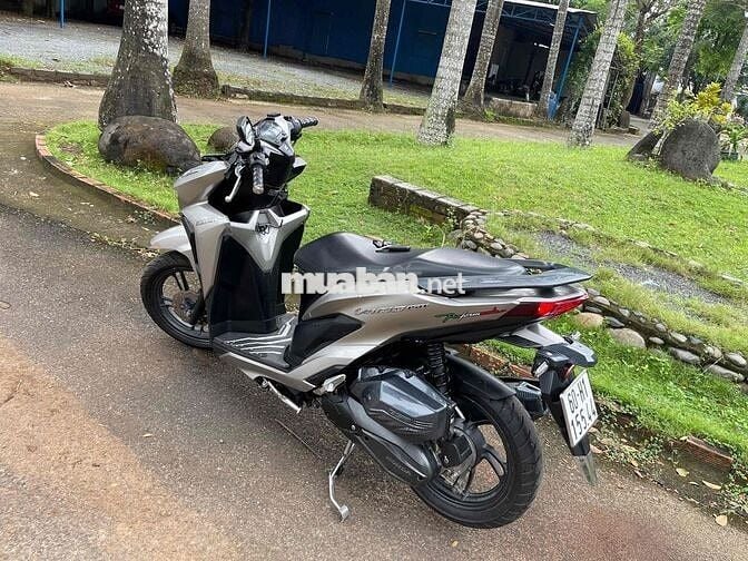 bán Vario 150cc. so vip. gop