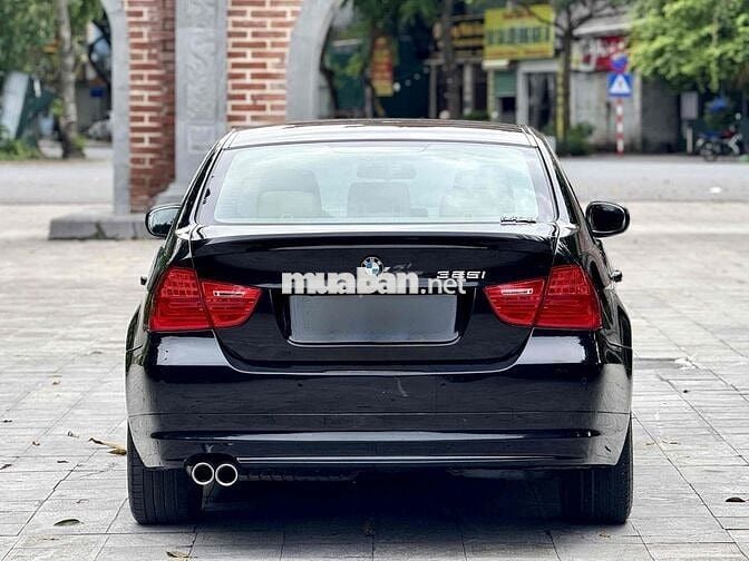 BMW 3 Series 325i 2010