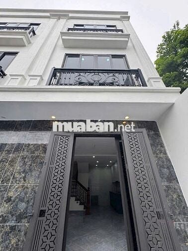 BÁN NHÀ 4Tx34m, Ô TÔ ĐỖ CỔNG, NGAY GẦN ĐẠI HỌC TD-TT. GIÁ 2.75 tỷ