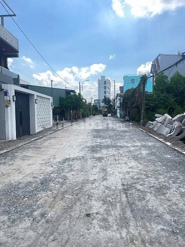 Bán Đất DT 80m2, Giá 2.6 Tỷ - Đường 7M - ĐƯỜNG LÊ VĂN LƯƠNG - NHÀ BÈ