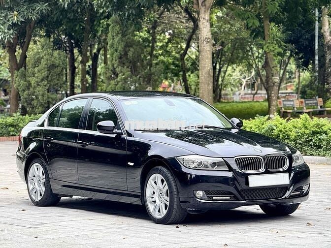 BMW 3 Series 325i 2010