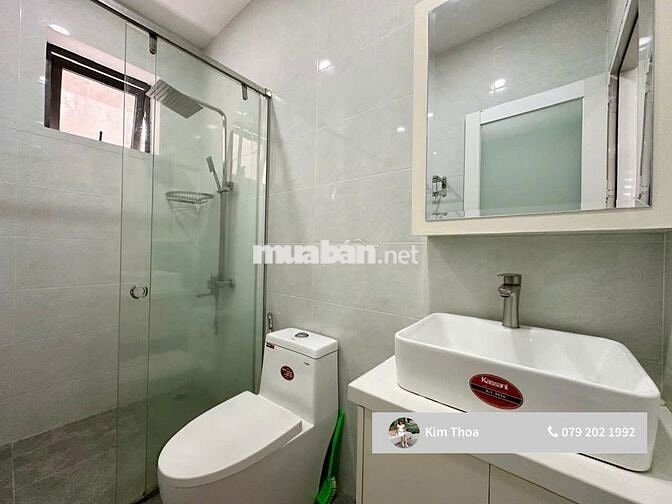 Văn phòng 30m2 có ban công ở Vạn Phúc, t.máy máy lạnh, hầm xe. Giá 7tr