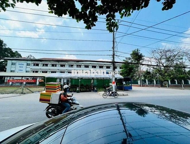 CÔ NĂM VỀ QUÊ VỚI GIA ĐÌNH, GỬI BÁN LÔ ĐẤT 174M2 MT LÊ THỊ NGHIÊN, SHR