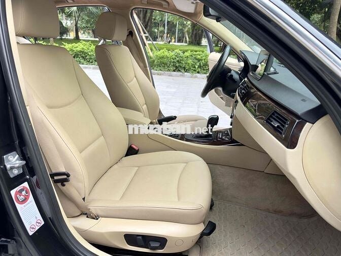 BMW 3 Series 325i 2010