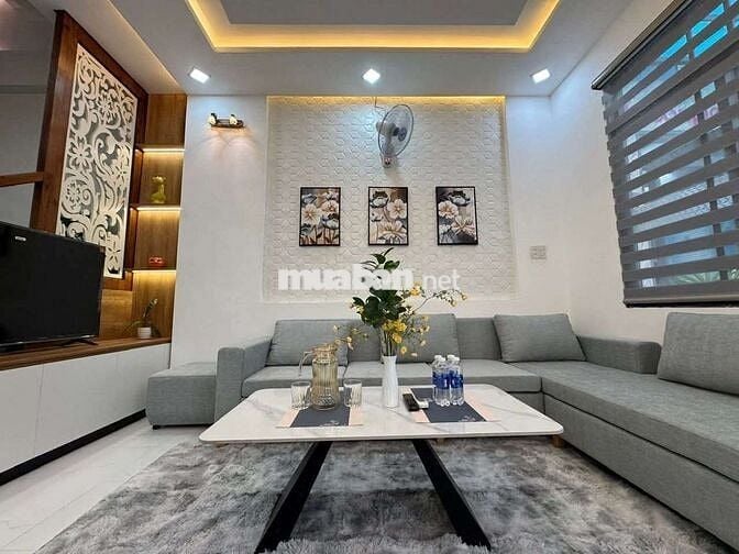 Nhà 3 tầng 3 mê trên lợp tôn chóng nóng kiệt Huỳnh Ngọc Huệ sau Nhà MT