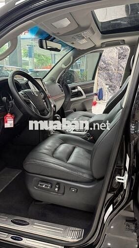 Toyota Land Cruiser 4.6V8, sản xuất 2020 cực đẹp.