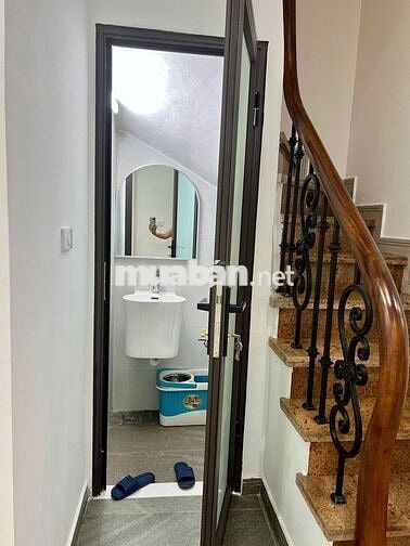 BÁN NHÀ CẦU GIẤY - 7 TẦNG - OTO ĐỖ CỬA - NỘI THẤT CAO CẤP - Ở NGAY