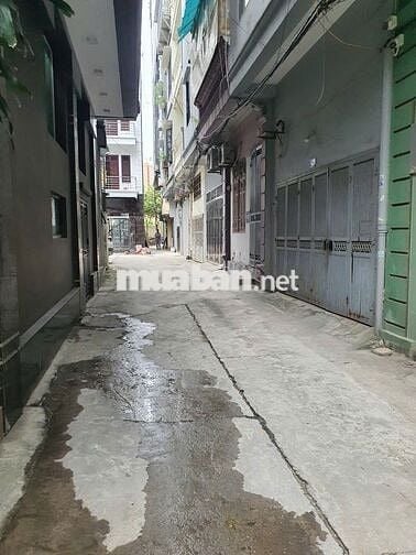 BÁN NHÀ CẦU GIẤY - VỊ TRÍ VÀNG - 2 OTO TRÁNH - 3 MẶT THOÁNG - Ở NGAY
