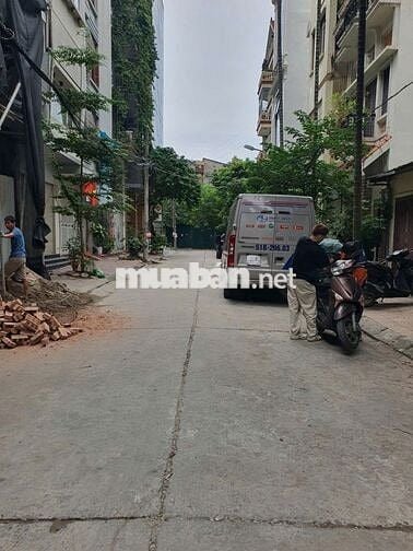BÁN NHÀ CẦU GIẤY - VỊ TRÍ VÀNG - 2 OTO TRÁNH - 3 MẶT THOÁNG - Ở NGAY