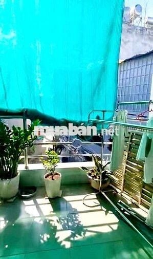 BÁN NHÀ 2 TẦNG NGAY SÁT MẶT TIỀN