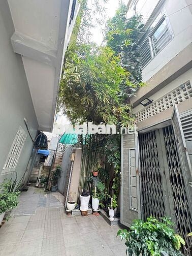 123/15 Thích Quảng Đức 5,8 x 18 nở hậu 6,5 m, 4 tầng 5 PN 4 WC