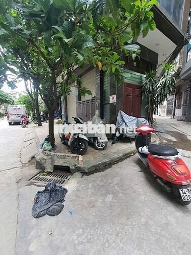 BÁN NHÀ CẦU GIẤY - VỊ TRÍ VÀNG - 2 OTO TRÁNH - 3 MẶT THOÁNG - Ở NGAY