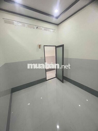 Ngay TRƯỜNG THCS Bàu Năng - nhà mới chưa sử dụng 100%