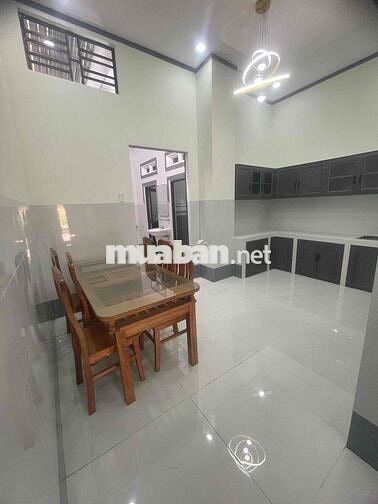 Ngay TRƯỜNG THCS Bàu Năng - nhà mới chưa sử dụng 100%