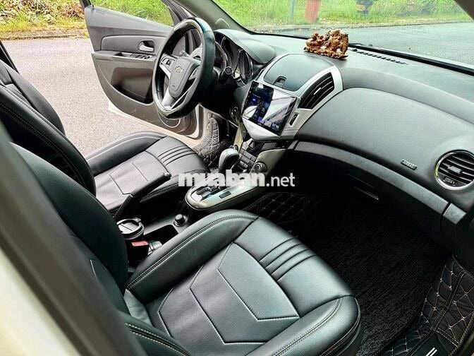 Chevrolet Cruze LTZ,Bản cao cấp,Xe gia đình cán bộ