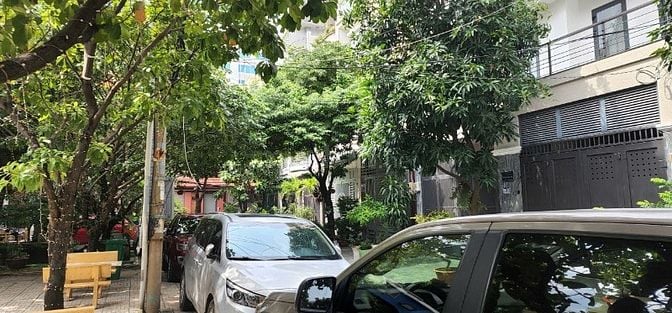 BÁN GẤP NHÀ KHU COMPUND CAO CẤP ĐƯỜNG CỘNG HÒA GẦN LỐI VÀO SÂN BAY TSN