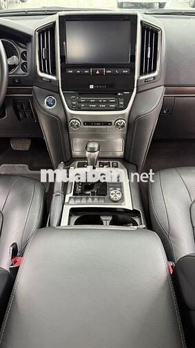 Toyota Land Cruiser 4.6V8, sản xuất 2020 cực đẹp.
