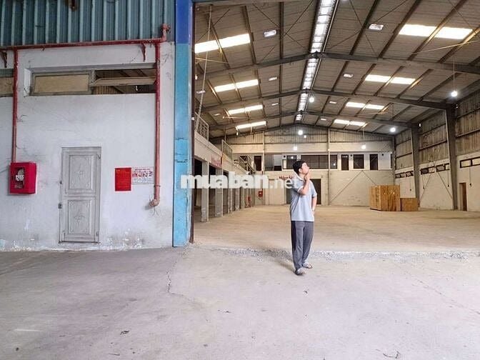 Xưởng Chánh Phú Hoà, 600m, đường nhựa, giá 15 triệu/tháng