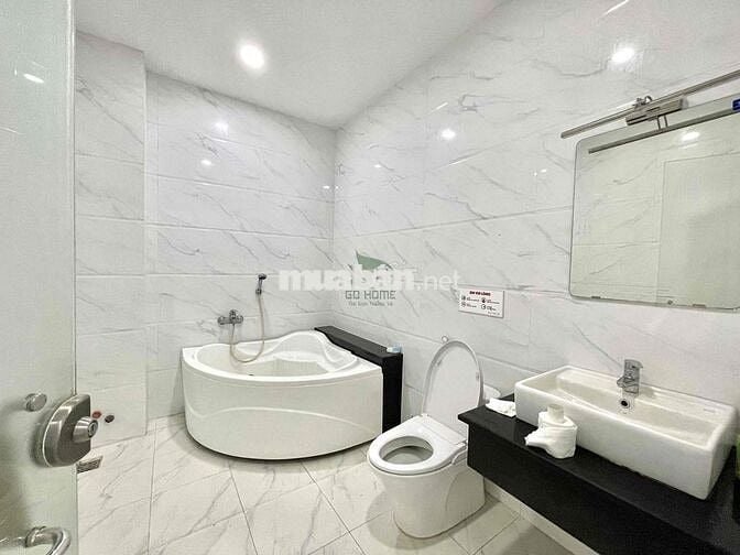 CHO THUÊ NHÀ KINH DOANH 4 TẦNG MẶT TIỀN THÍCH QUẢNG ĐỨC CÓ THANG MÁY