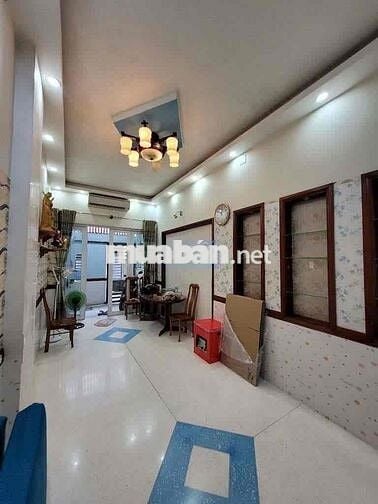 cho thuê nhà nguyên căn.FULL nội thất . Quang Trung p10 GV