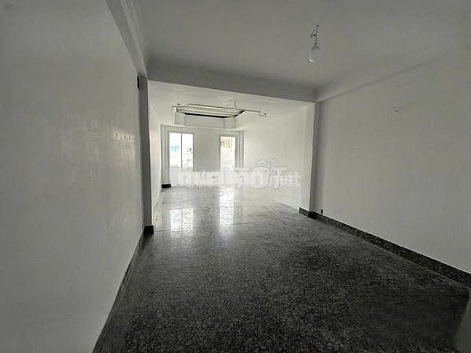 Cho thuê nhà mặt tiền đường Hoàng Văn Thụ, dt 4x22 trệt 3 lầu