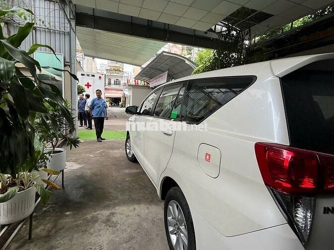Cần thanh lý xe Toyota Innova (7 chỗ)
