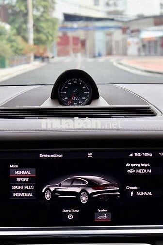 Porsche Panamera 3.0 V6 model 2018