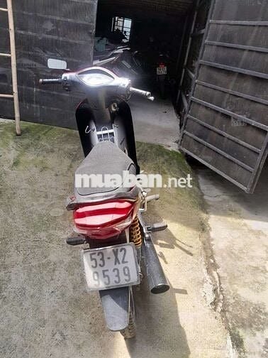 Nhà dùng nay dư bán cho ace lao động cần xe đi cày