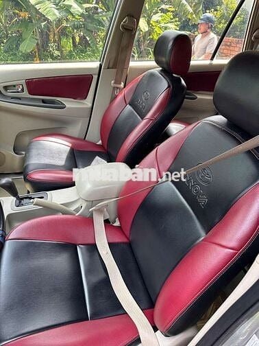 Innova số tự động 2014, máy móc nguyên zin 100%.