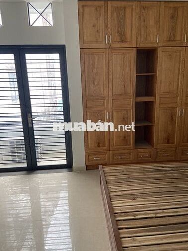 460HBC - Nhà hình chữ L , có giếng trời , hoàn công đầy đủ