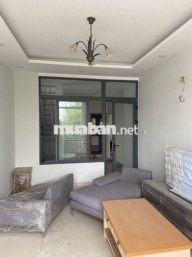 460HBC - Nhà hình chữ L , có giếng trời , hoàn công đầy đủ