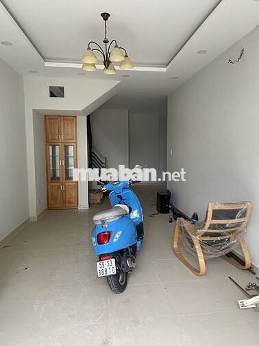 460HBC - Nhà hình chữ L , có giếng trời , hoàn công đầy đủ