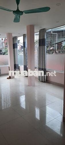 Cho thuê nhà làm VĂN PHÒNG hoặc TIỆM CẮT TÓC, MASSAGE gần Royal City