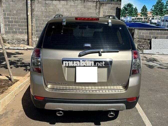 Chevrolet Captiva LTZ 2010 màu vàng cát