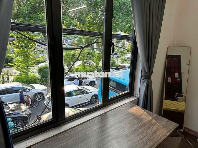 Chính chủ cho thuê phòng 25m2 mặt đường Láng - vệ sinh riêng biệt