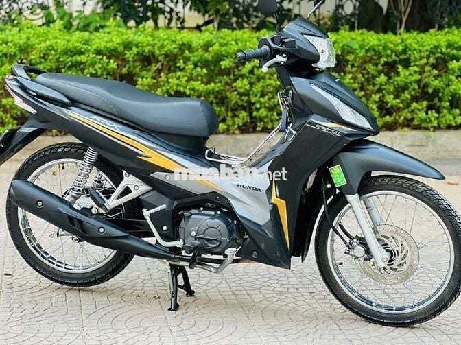 Xe máy Honda Wave RSX màu đen vàng bạc