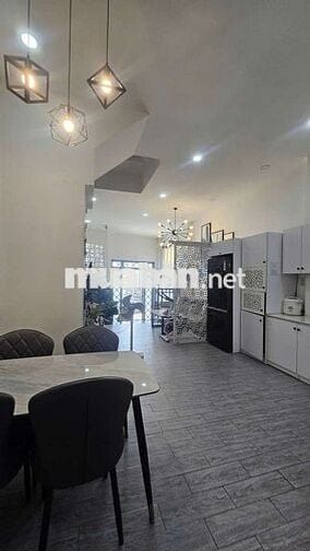 Nhà đẹp trung tâm Phước Hải Nha Trang 4,1 tỷ
