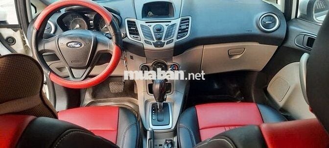 Ford Fiesta 2015 số tự động màu trắng