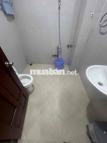 Cho thuê nhà hxt thông 4x16m 2 lầu st 4pn 3wc 12tr