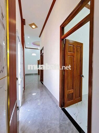NHÀ CẤP 4 NGỘP CẦN BÁN GẤP TRONG TUẦN - SHR - HẺM RỘNG RÃI THOÁNG MÁT