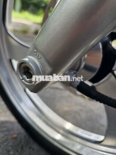 SUZUKI -GZ150 ĐỎ HIẾM
