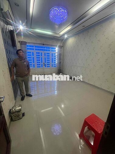 Cho thuê nhà hxt thông 4x16m 2 lầu st 4pn 3wc 12tr