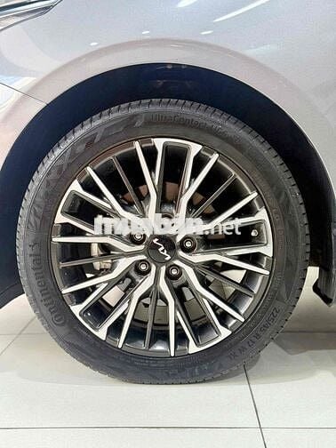 Kia K3 2024 Premium 2.0 AT - 7600 km