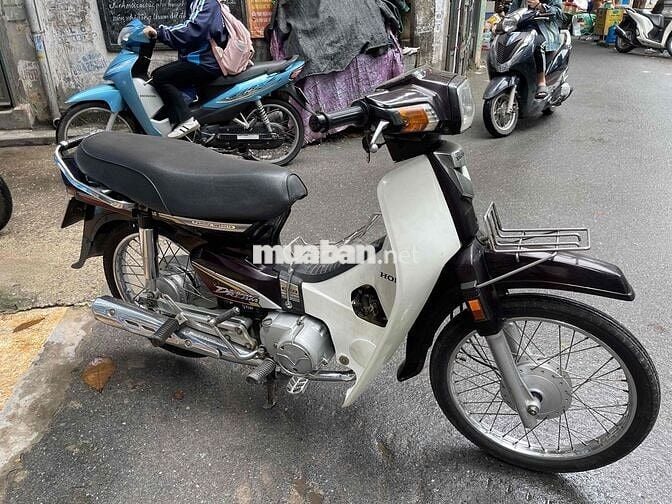 Em cần bán chiếc dream việt nam 2013 nguyên bản