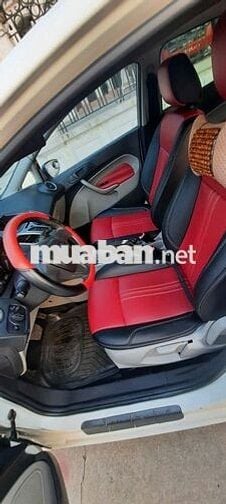 Ford Fiesta 2015 số tự động màu trắng