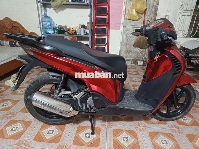 Bán xe Honda SH nhập khẩu màu đỏ