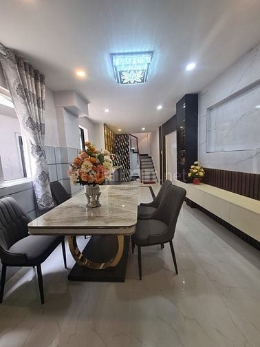 BÁN NHÀ CĂN GÓC ĐƯỜNG NGUYỄN TRI PHƯƠNG QUẬN 10