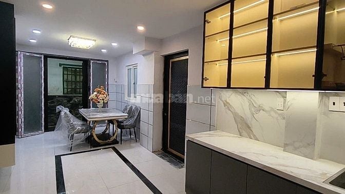 BÁN NHÀ CĂN GÓC ĐƯỜNG NGUYỄN TRI PHƯƠNG QUẬN 10